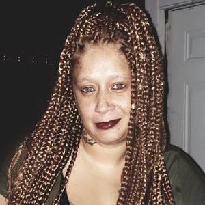 Meet your Posher, Nakia